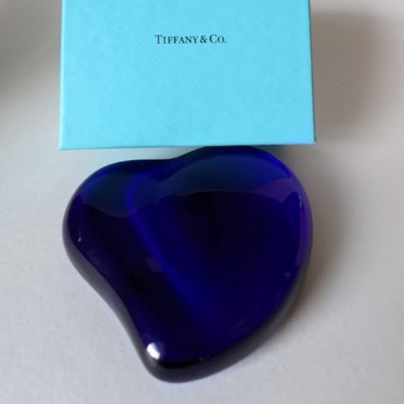 Tiffany & Co. Other - ** NWT **Tiffany  & Co. Elsa Peretti Heart Paper Weight